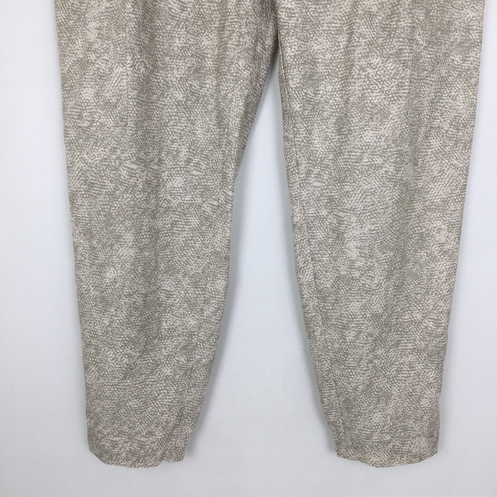 ATHLETA Venture Printed Pant High Rise Jogger Women’s Size 8 Cream Gray - Picture 11 of 16